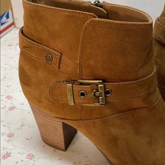 Dorinda Franco Sarto Booties size 10 M - Picture 2 of 5